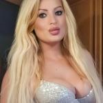 Blonder Sexengel Sunny. Bild