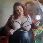 Schwanzgeil Tammara, reife Mife von 45 Jahren Bild