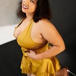 Alina, mit sexy Figur und wunderschönen großen Brüsten. Bild