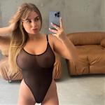 Heiß, willig und feucht, das ist Alissa aus Estland. Bild