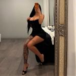 Kim, bildhübsche Frau von 22 Jahren.
